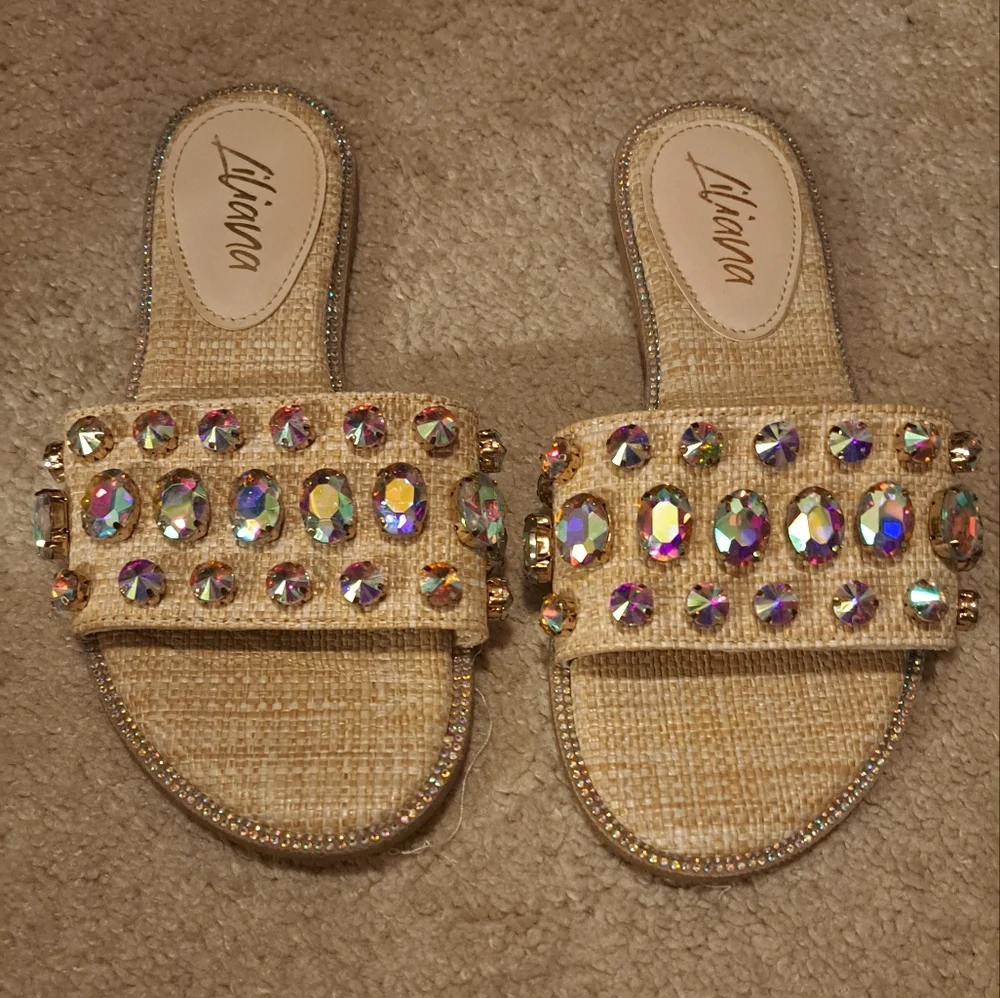 Sandals - Picture 1 of 3